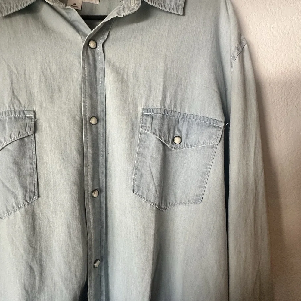 Aeropostale Button Up Long Sleeve Collared Light Denim size XL‎
